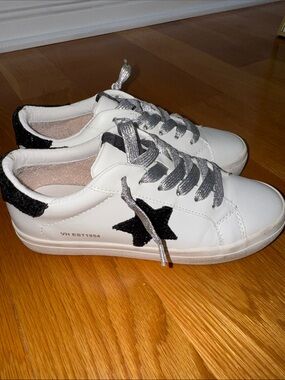 Vintage Havana Sneakers